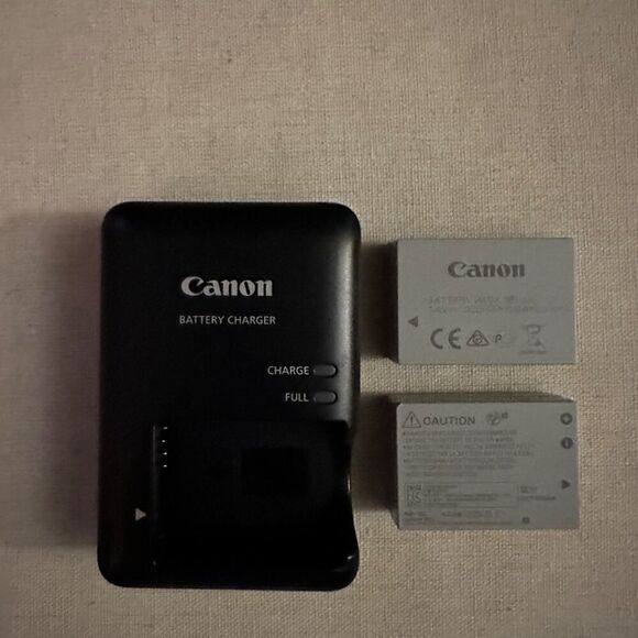Canon Camera CB-2LC Battery Charger  with 2 NB-10L batteries - NWOT - Picture 1 of 15